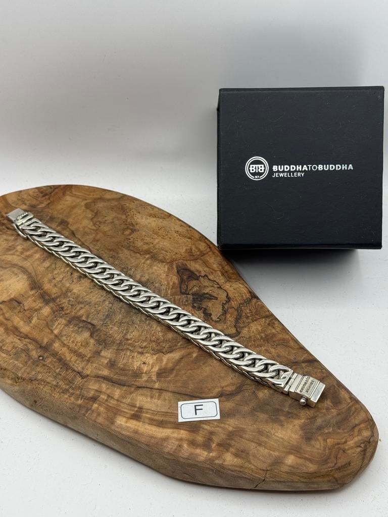 “ESTHER SMALL” buddha to buddha 23cm• Maat: F “GEPOLIJST”, Ophalen of Verzenden, Zo goed als nieuw, Zilver, Zilver