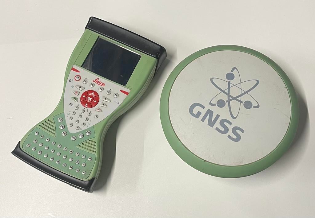 Leica Geosystems GPS set - Precisie Landmeetapparatuur, Ophalen of Verzenden, Gebruikt, Overige meters