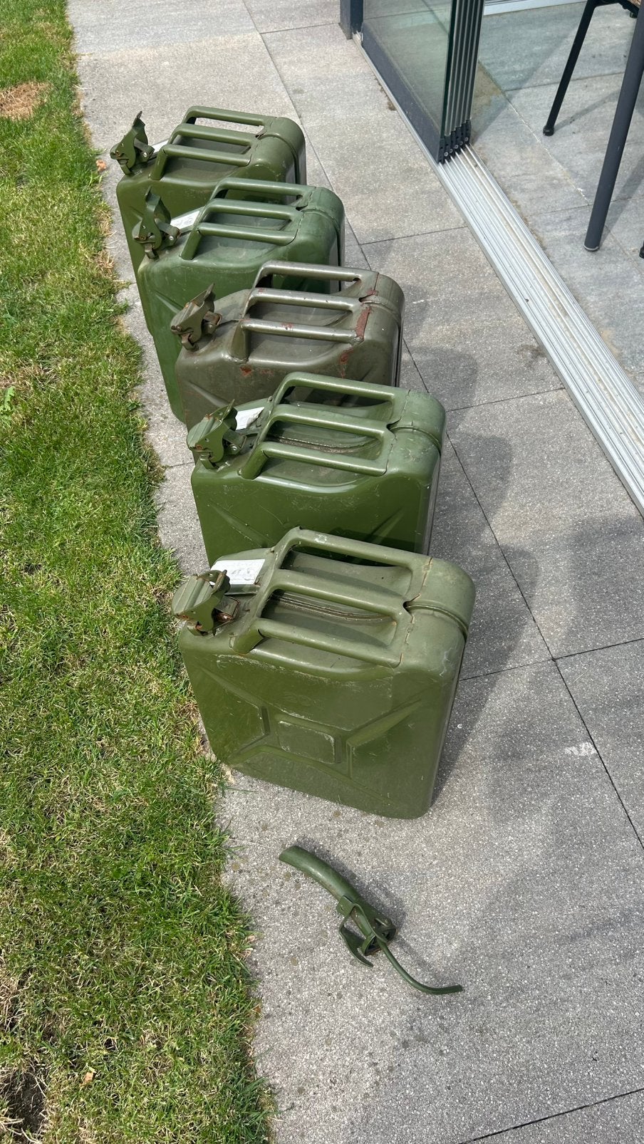 5 stuks Jerrycans staal 20 liter, Ophalen, Gebruikt