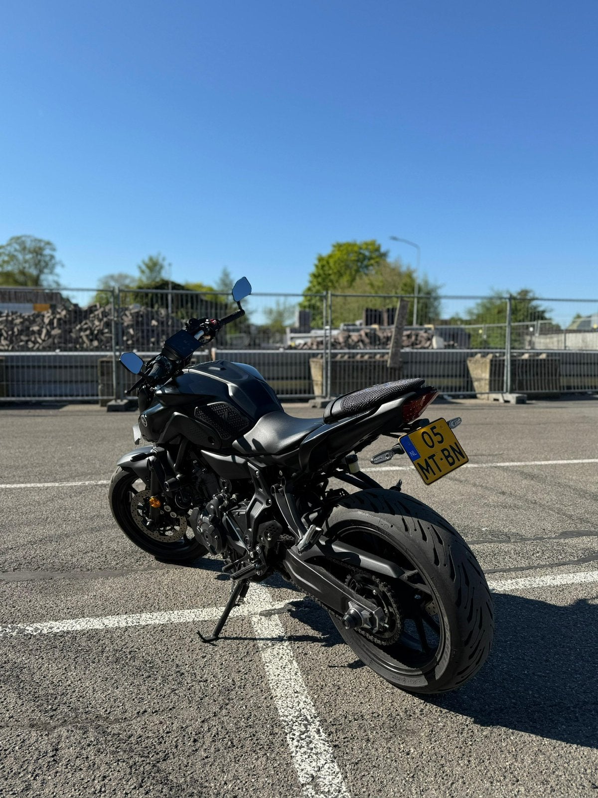 Yamaha MT-07 tech black 2023 35 kW op kenteken, 2 cilinders, Occasion, Particulier, Meer dan 35 kW
