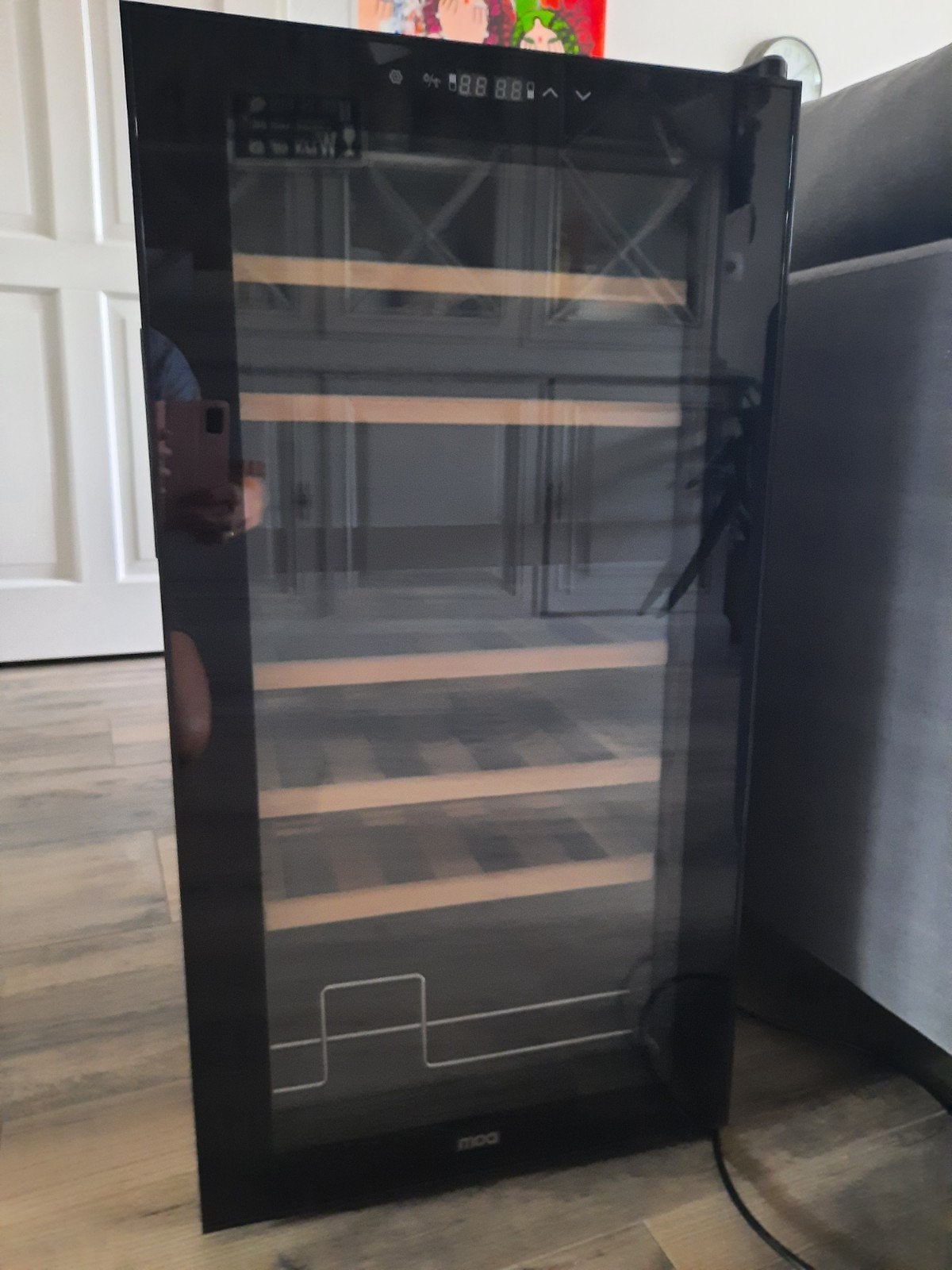 Nieuwe MOA wijnkoelkast - defect, Zonder vriesvak, Minder dan 45 cm, Minder dan 75 liter, Niet werkend