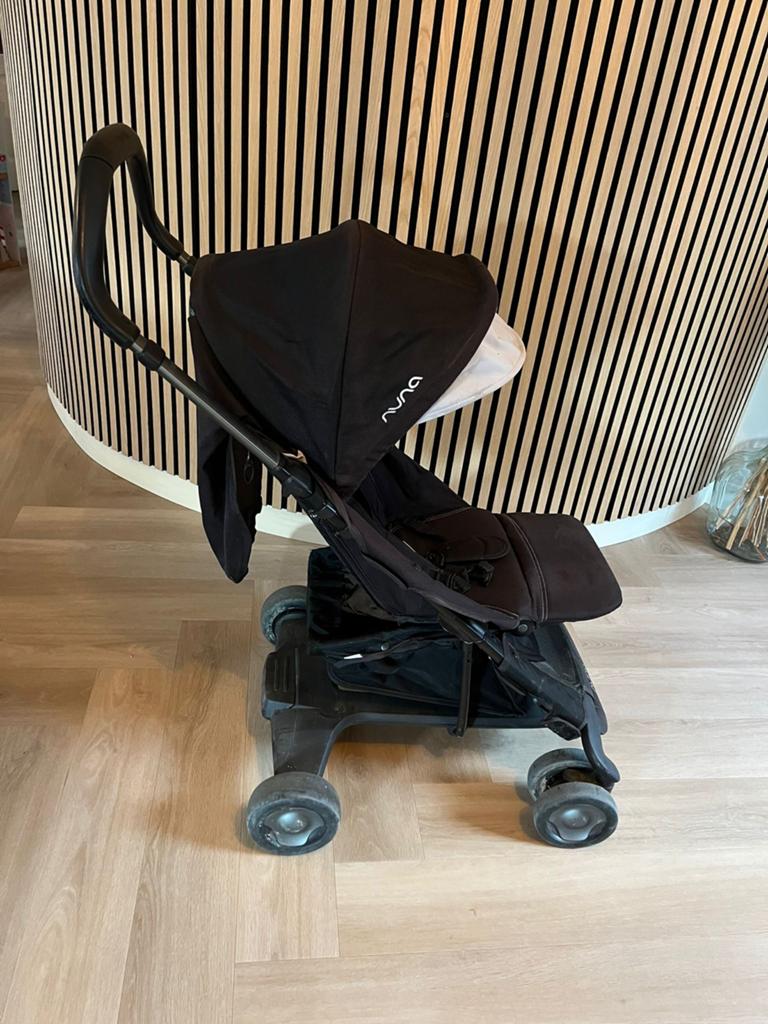 Zeer nette en stevige Nuna buggy, compact inklapbaar, Ophalen, Zo goed als nieuw, Verstelbare rugleuning