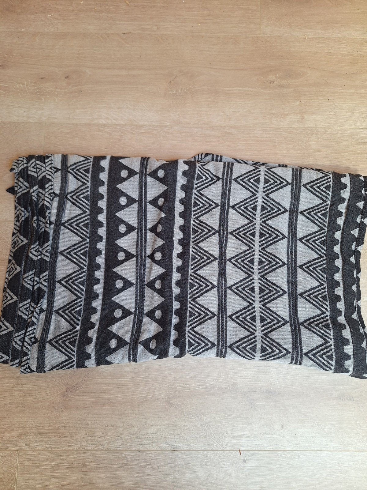 Bam+Boe Draagdoek - Zwart/Grijs met patroon, Overige merken, Draagdoek, Buik of Rug, Ophalen of Verzenden