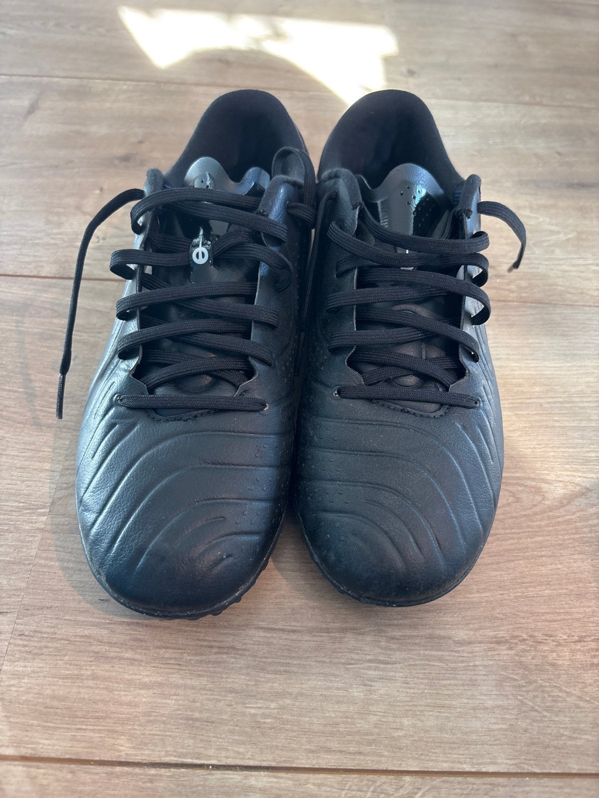 Nike Tiempo turf voetbalschoenen maat 40, Maat XS of kleiner, Ophalen of Verzenden, Gebruikt, Schoenen