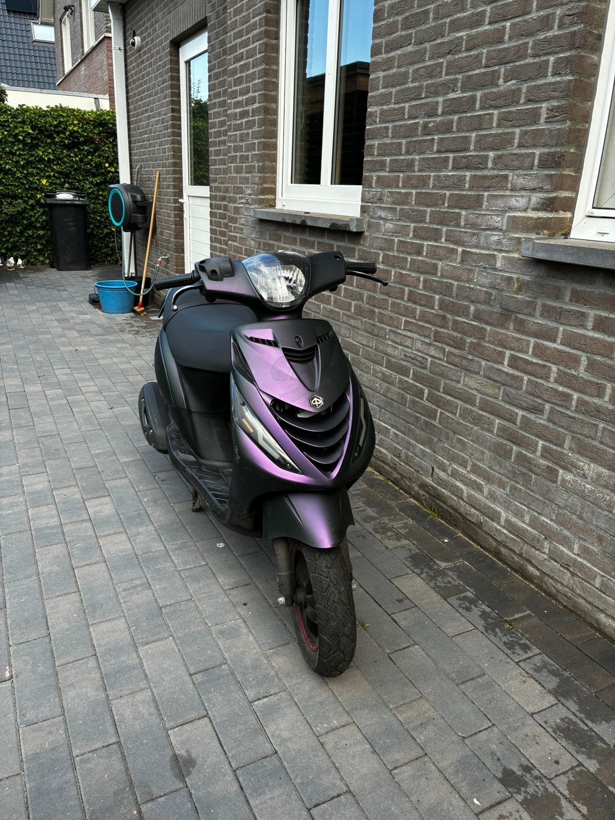 Zip brom, Ophalen, Zo goed als nieuw, Benzine, Zip