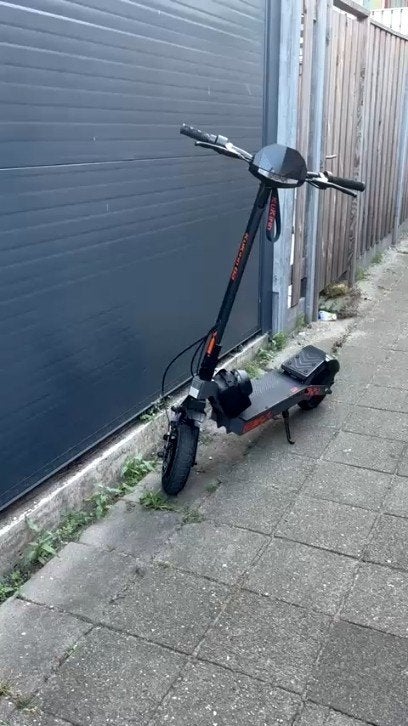 Kukrin G2 E-step - 700km, 45km/u, achterband lek, Fietsen en Brommers, Steps, Ophalen