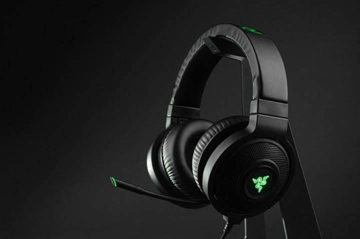 Razer kraken usb gamingheadset razer chroma, Mute-functie, Ophalen of Verzenden, Zo goed als nieuw, Razer
