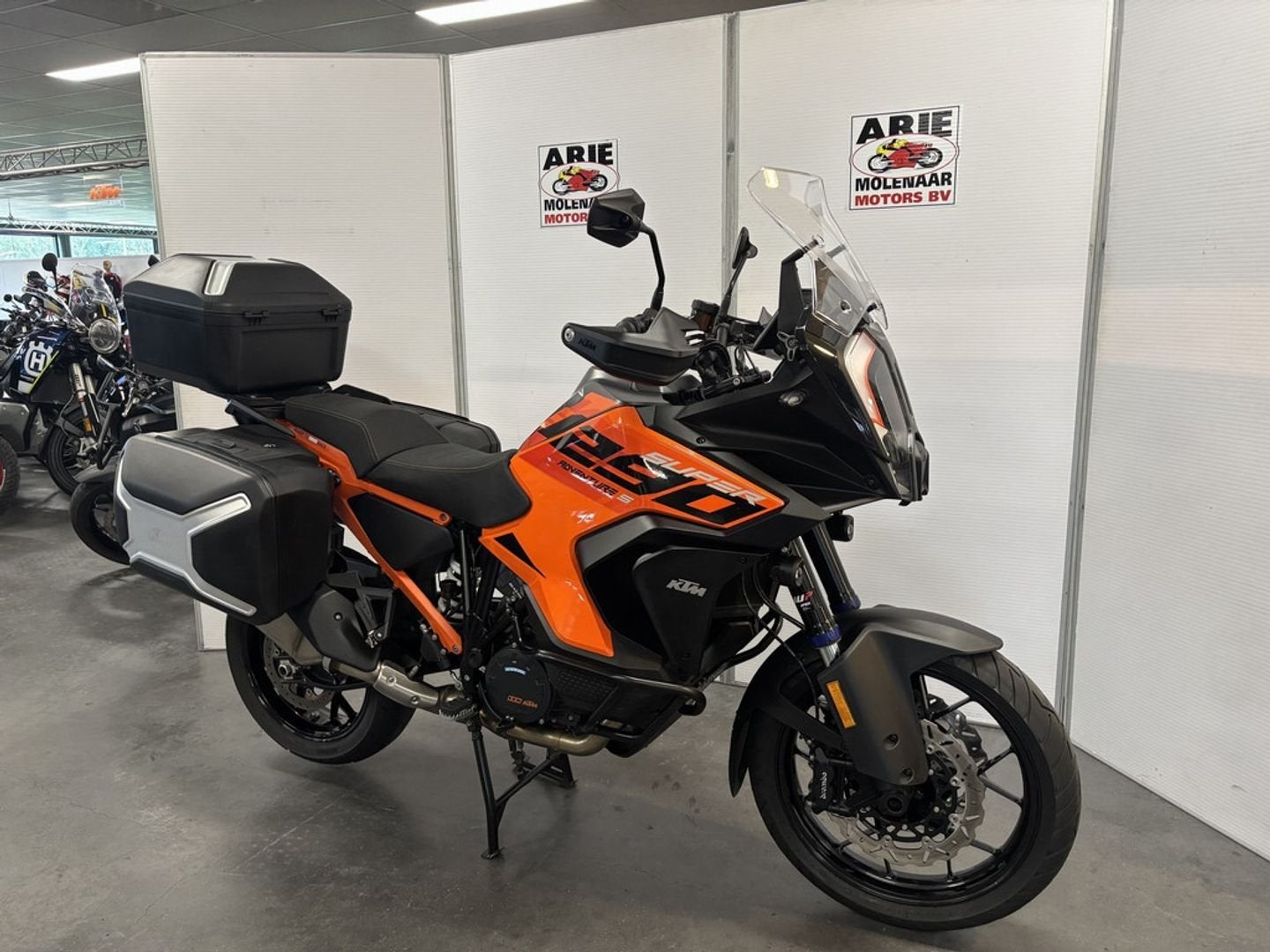 KTM 1290 Super Adventure S (bj 2024), 2 cilinders, KTM, Motorrijbewijs A, Bedrijf