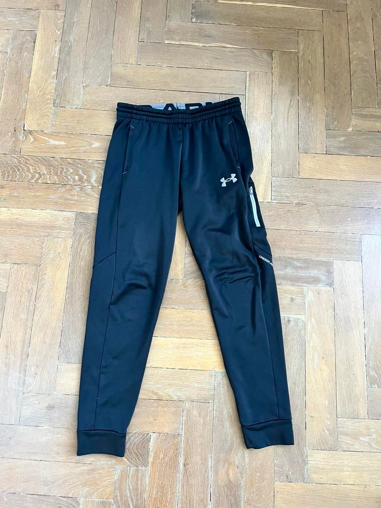 Under Armour zwart broek trainingsbroek 146 152 158 YL zwart, Ophalen of Verzenden, Gebruikt, Jongen of Meisje, Broek