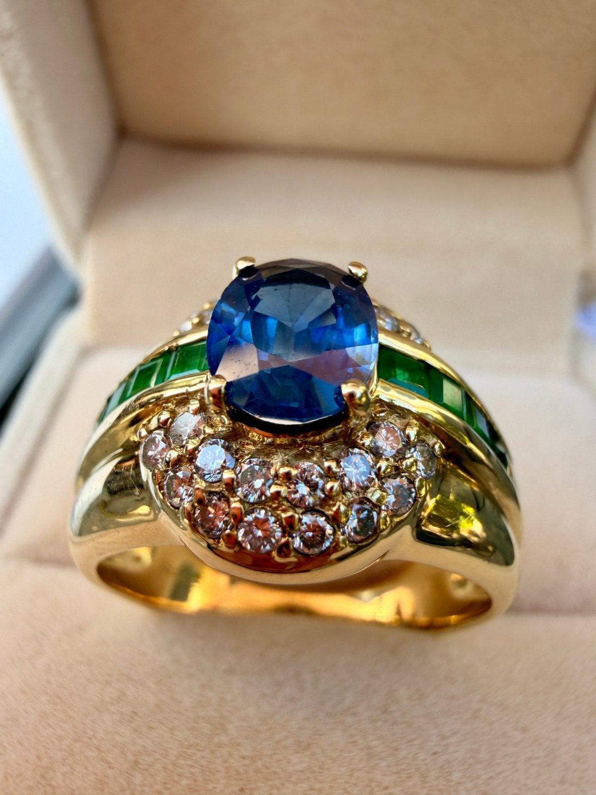 14K Gouden Ring met Saffier, Diamanten en Smaragd, Sieraden, Tassen en Uiterlijk, Ringen, 18 tot 19, Gebruikt, Ophalen of Verzenden
