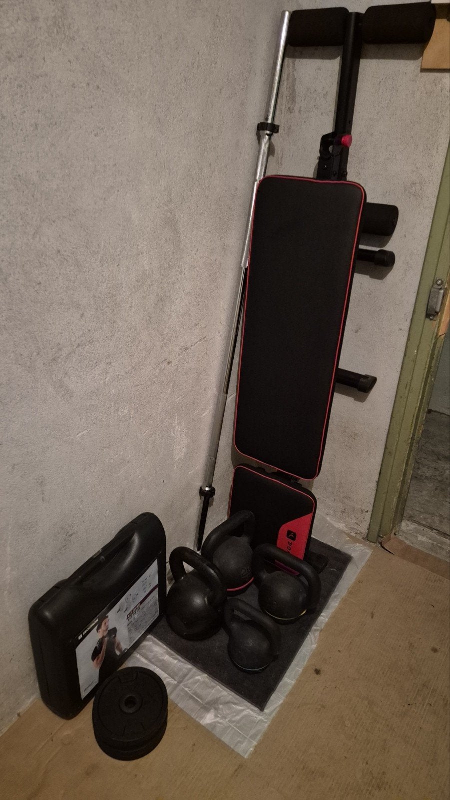 Home Gym Domyos: kettlebells 12 tot 24 kg, halters & bench, Ophalen of Verzenden, Zo goed als nieuw, Benen, Fitnessbank