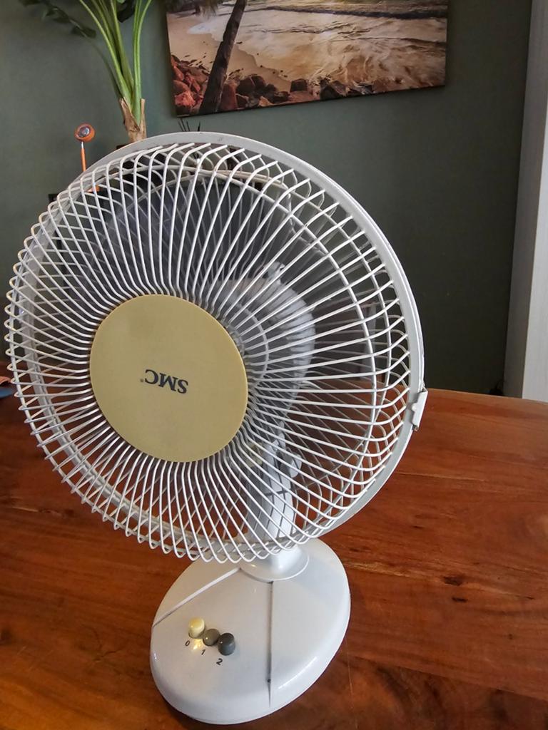 SMC Tafelventilator 23cm (9") - Model T923-SWH, Ophalen of Verzenden, Gebruikt, Tafelventilator