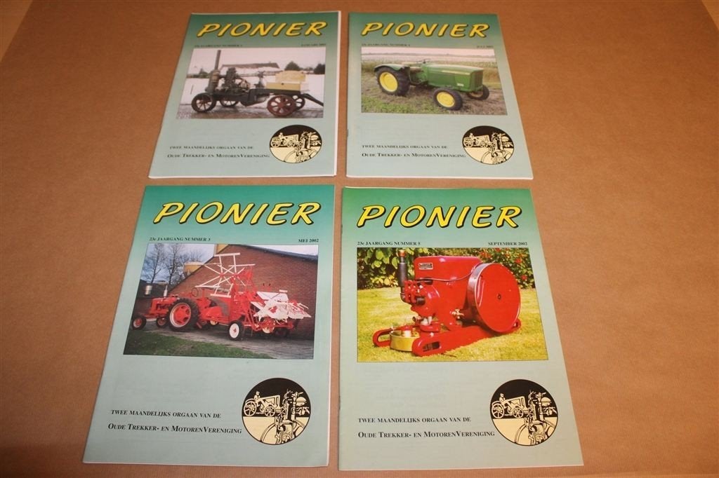 Pionier 2002 — 4 Nummers Oude Trekkers en Motoren, Boeken, Ophalen of Verzenden, Gelezen, Muziek, Film of Tv