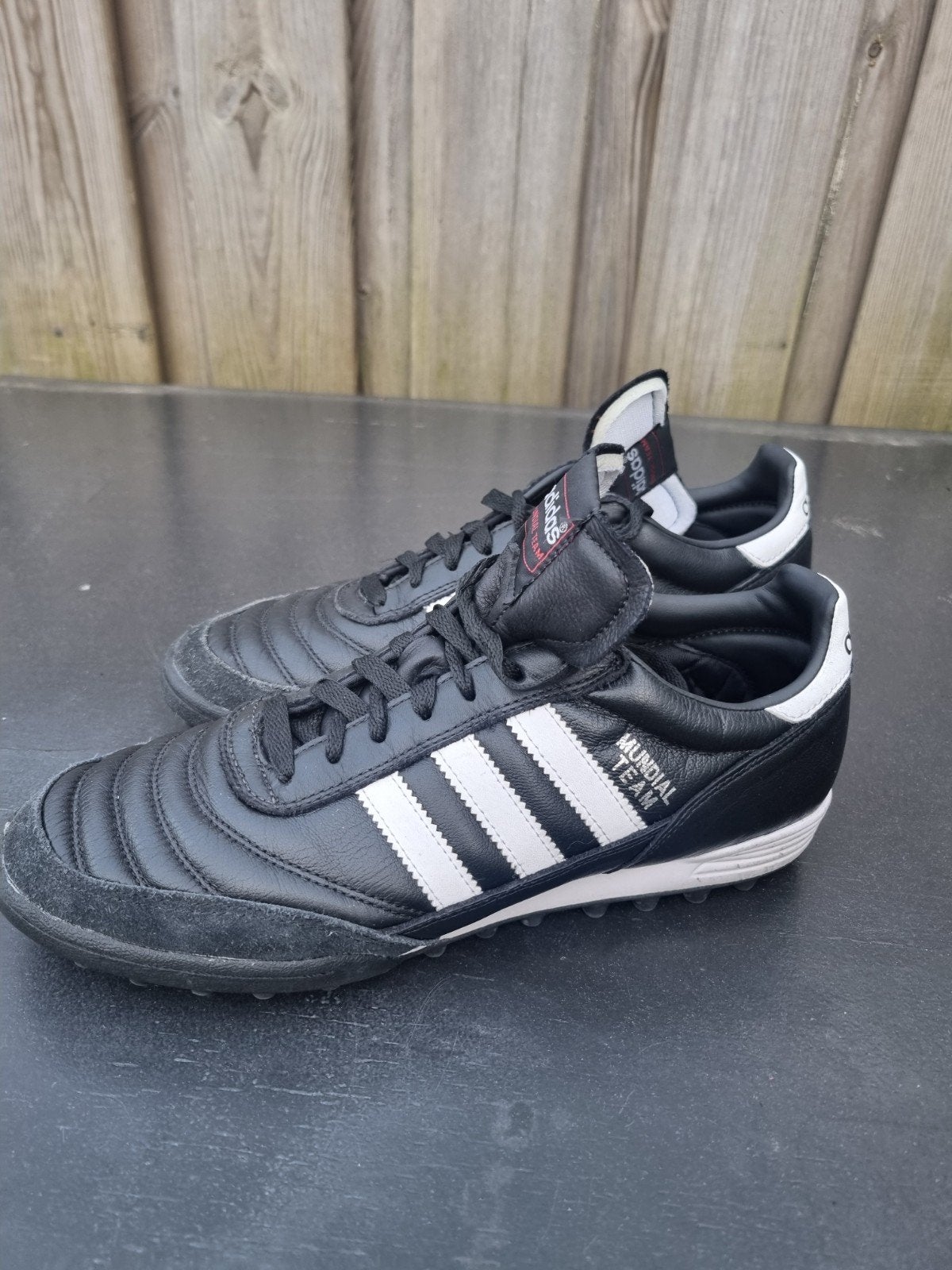 Adidas Mundial Team voetbalschoenen - Maat 42, Maat XS of kleiner, Ophalen of Verzenden, Gebruikt, Schoenen
