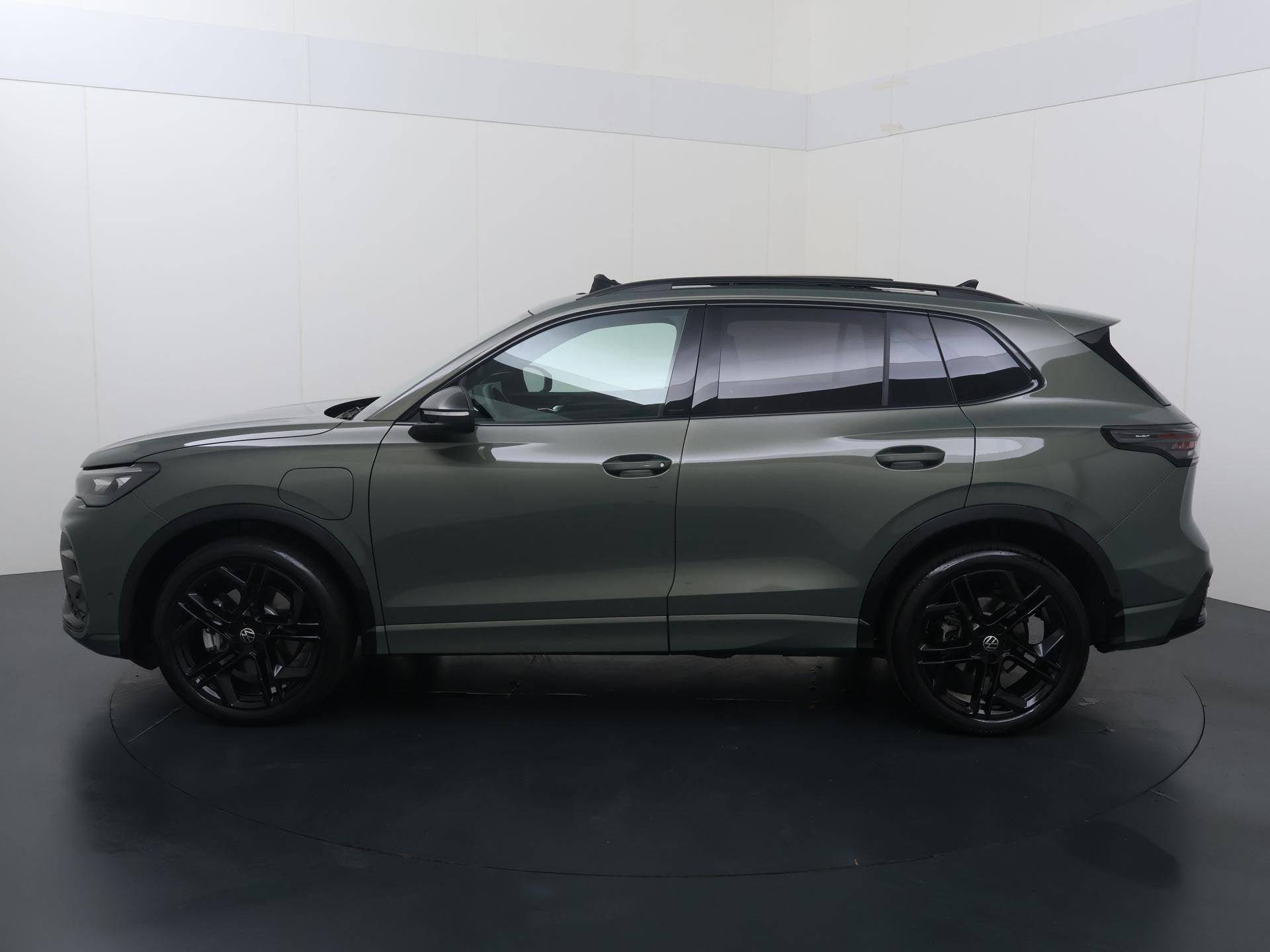 Volkswagen Tiguan 1.5 eHybrid R-Line Edition | 204 PK | SoH, 12 maanden, Euro 6, 150 min, SUV of Terreinwagen