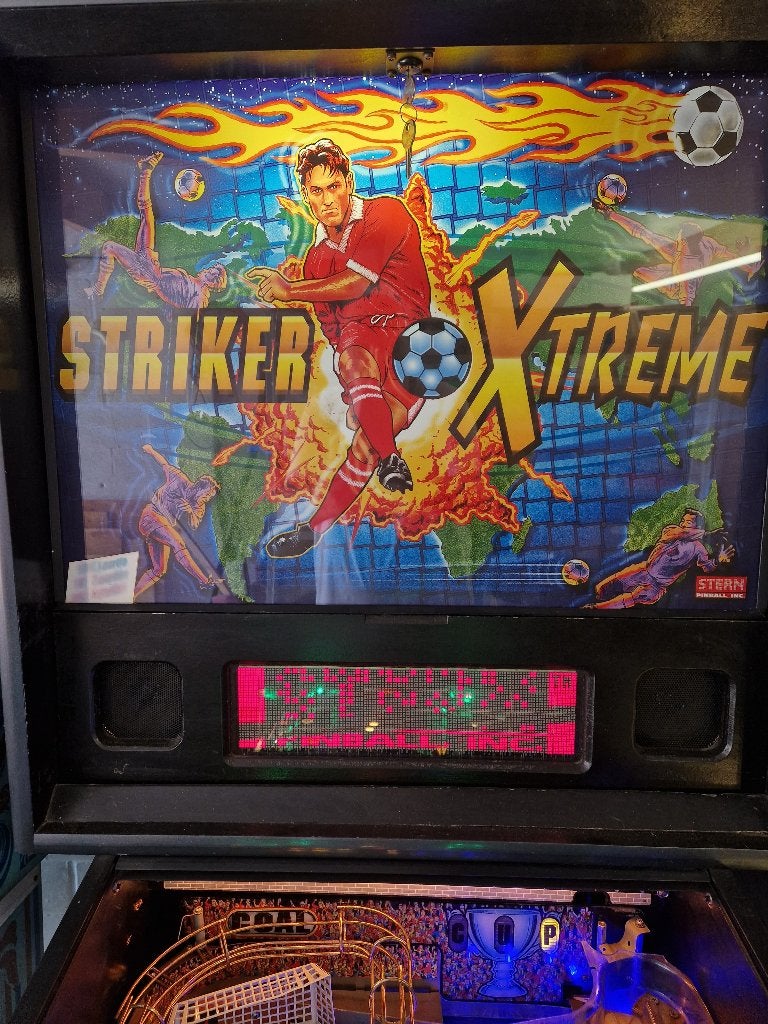 Flipperkast STERN Striker Extreme, Ophalen, Gebruikt