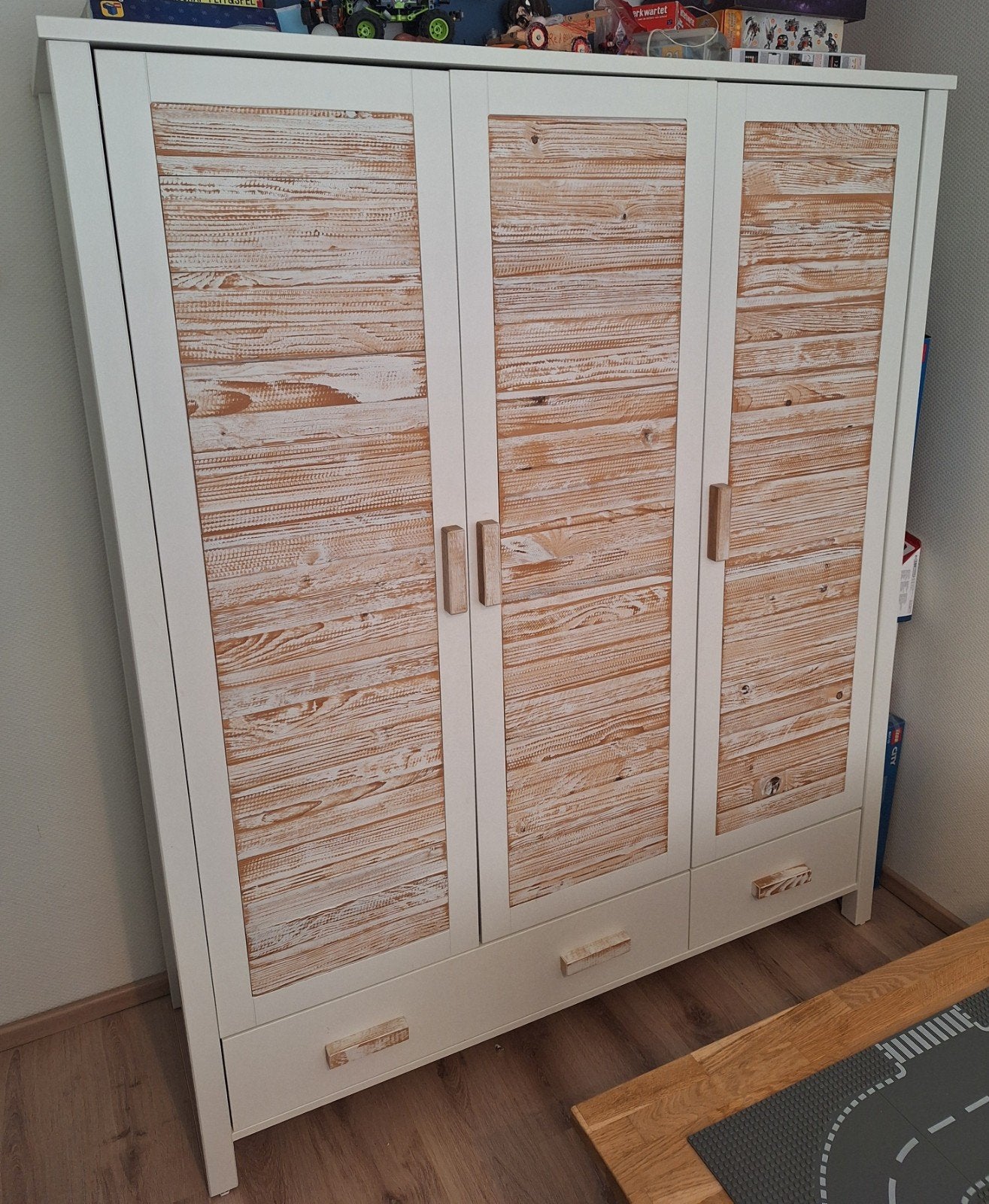 Jongens Kamer / Eenpersoonsbed en kledingkast - wit/hout, Ophalen, Gebruikt, Jongetje