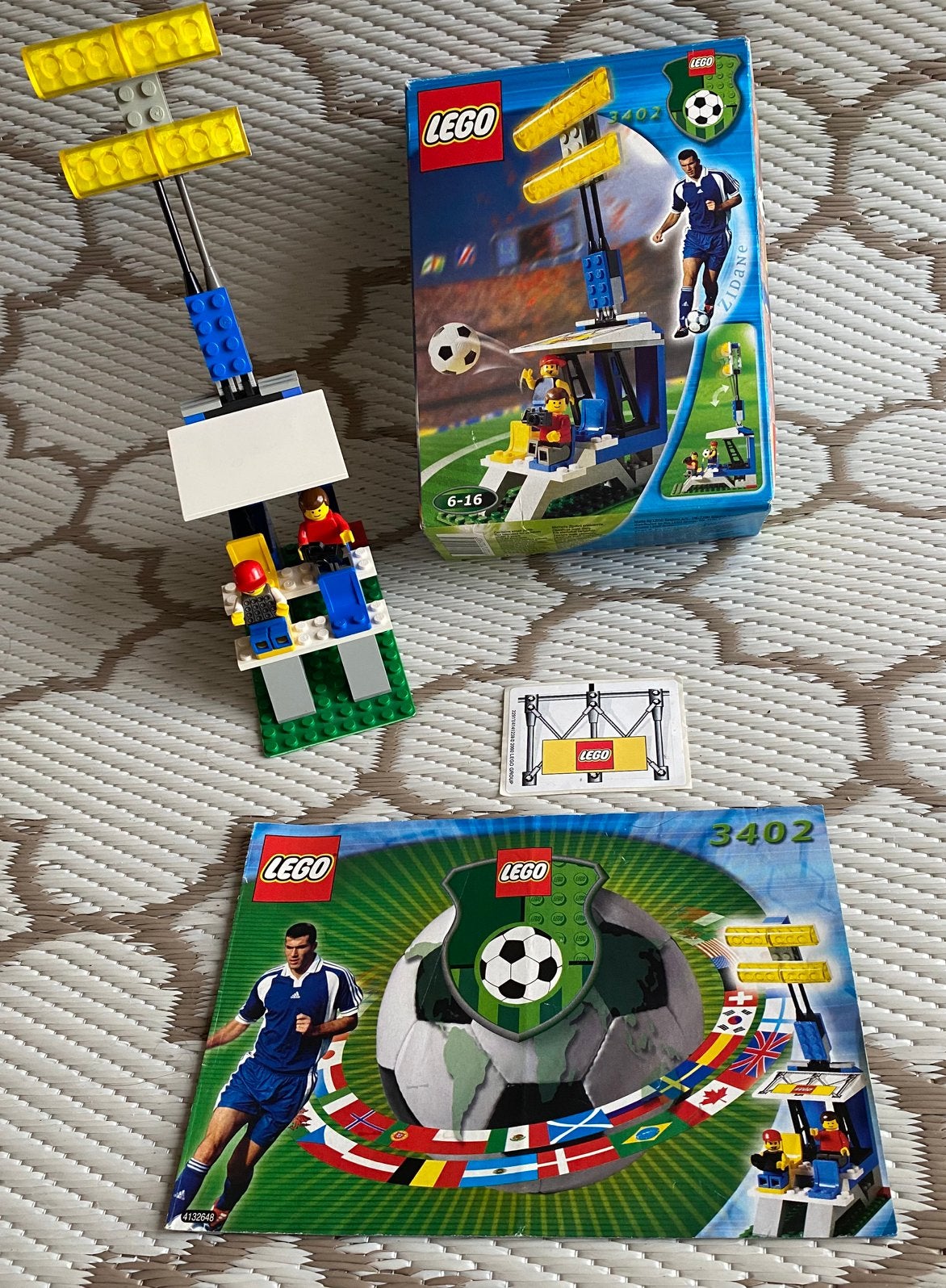 Lego 3402 voetbaltribune EK2000, Kinderen en Baby's, Speelgoed | Duplo en Lego, Overige thema's, Verzenden, Lego, Zo goed als nieuw