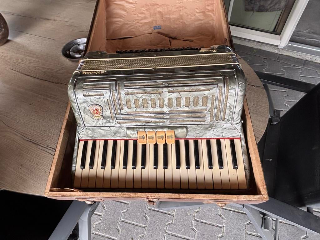 Vintage Marinucci Recanati Accordeon met Koffer, Gebruikt, Met koffer, Toetsaccordeon, Ophalen of Verzenden