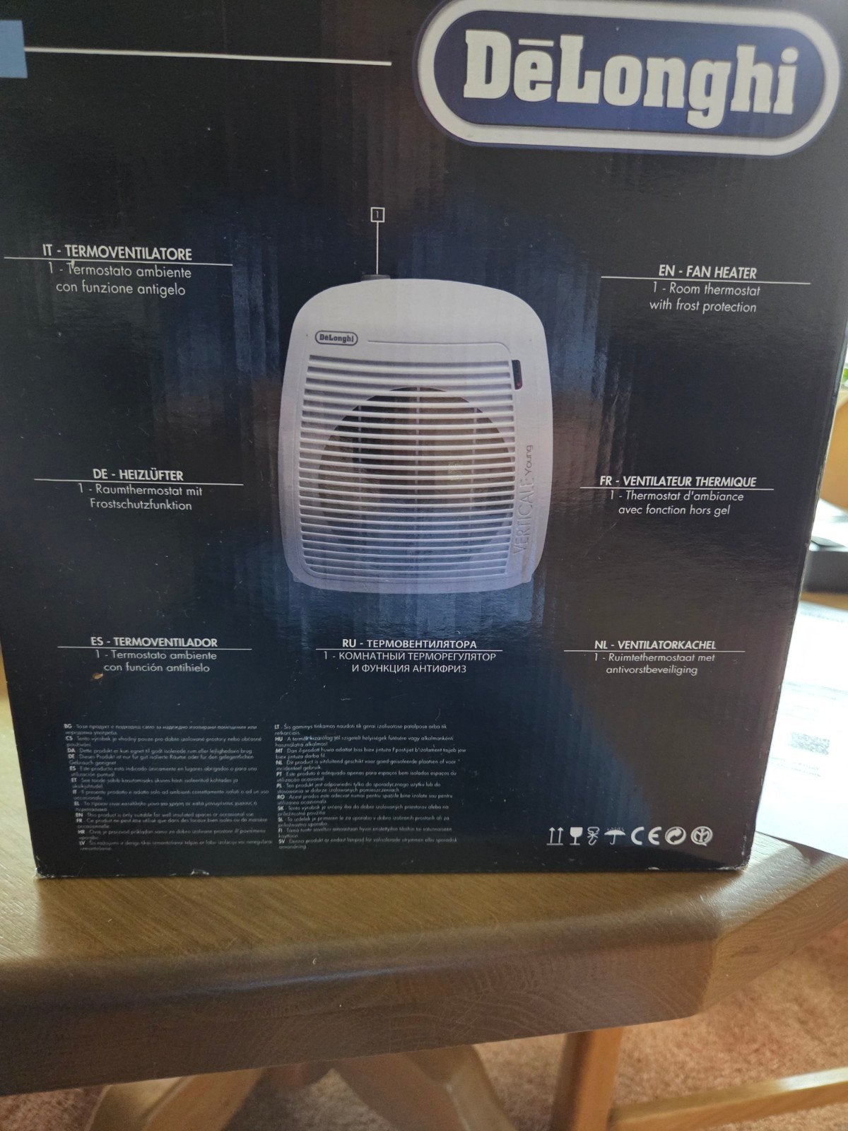 DeLonghi Verticale Young Fan Heater - 2000W, Ophalen of Verzenden, Nieuw, 800 watt of meer, Kachel