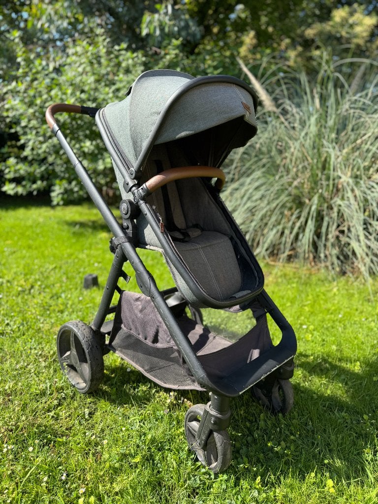 Qute kinderwagen, Gebruikt, Verstelbare duwstang, Ophalen, Kinderwagen