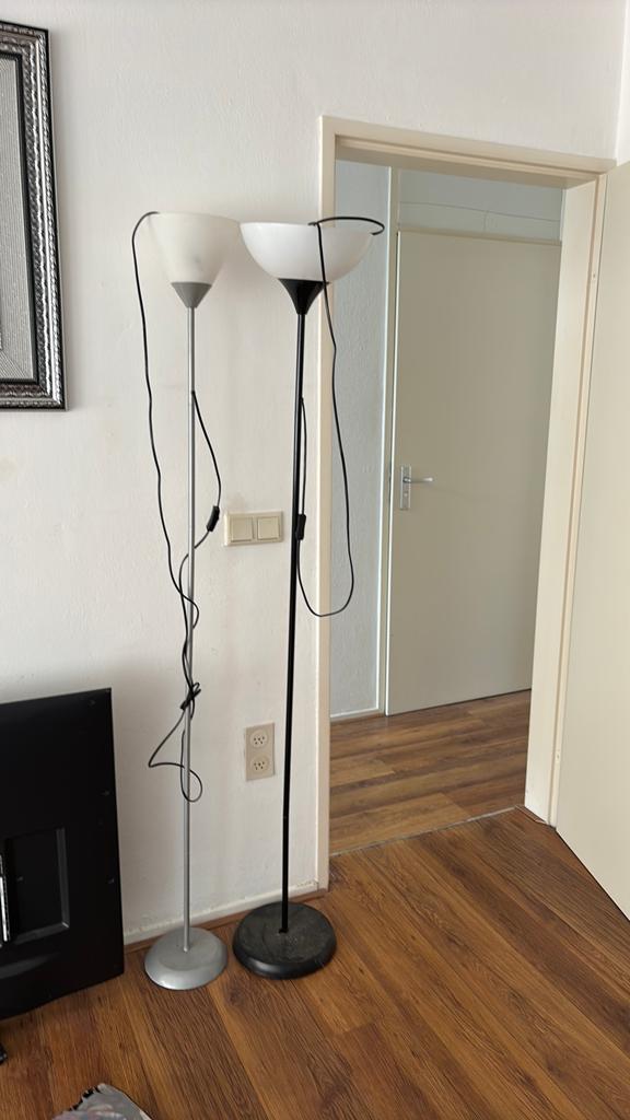 2 lamp, Huis en Inrichting, Lampen | Vloerlampen, Ophalen, Zo goed als nieuw, Minder dan 100 cm