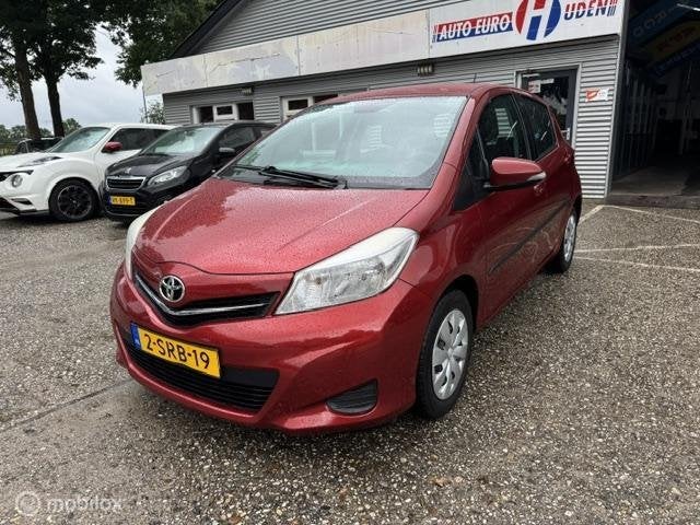Toyota Yaris 1.3 VVT-i 5-DRS Aspiration, Auto's, Voorwielaandrijving, Euro 5, Stof, Zwart