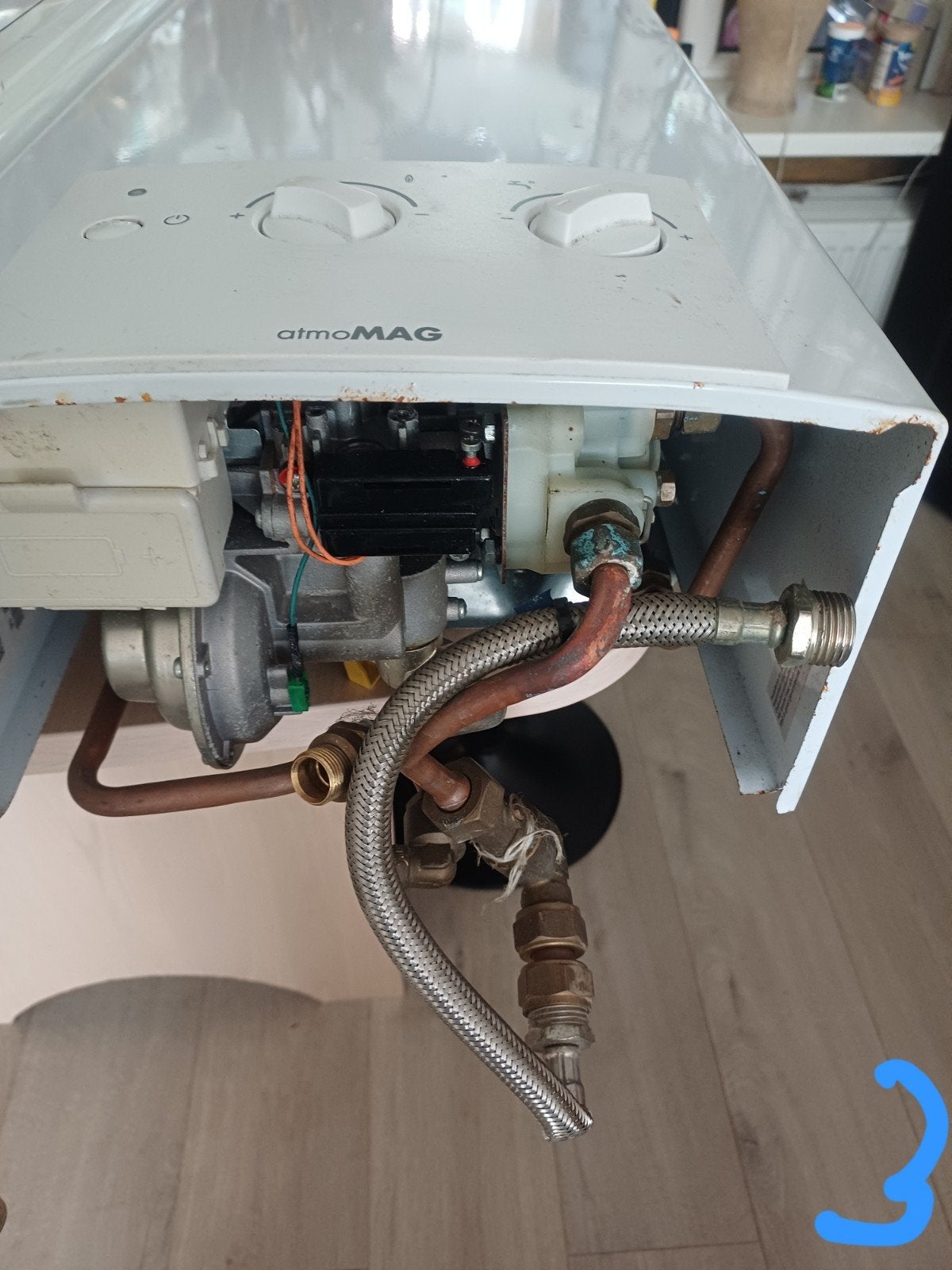 2x geiser butaangas Goede Staat, Ophalen, Gebruikt, Aardgas, Geiser