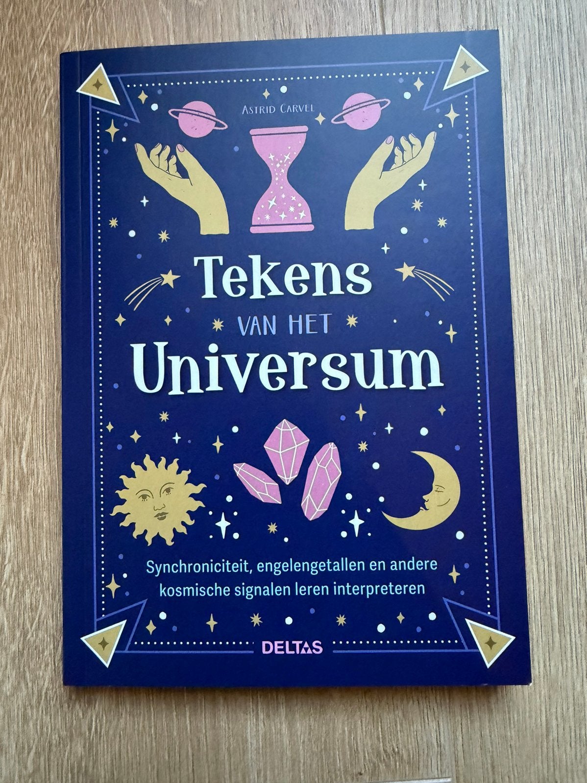 Tekens van het universum, Boeken, Ophalen of Verzenden, Zo goed als nieuw, Spiritualiteit algemeen, Overige typen