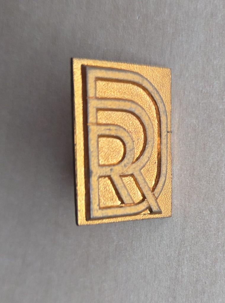 RRD embleem, Gebruikt, Niet vindbaar, Niet vindbaar, Speldje of Pin