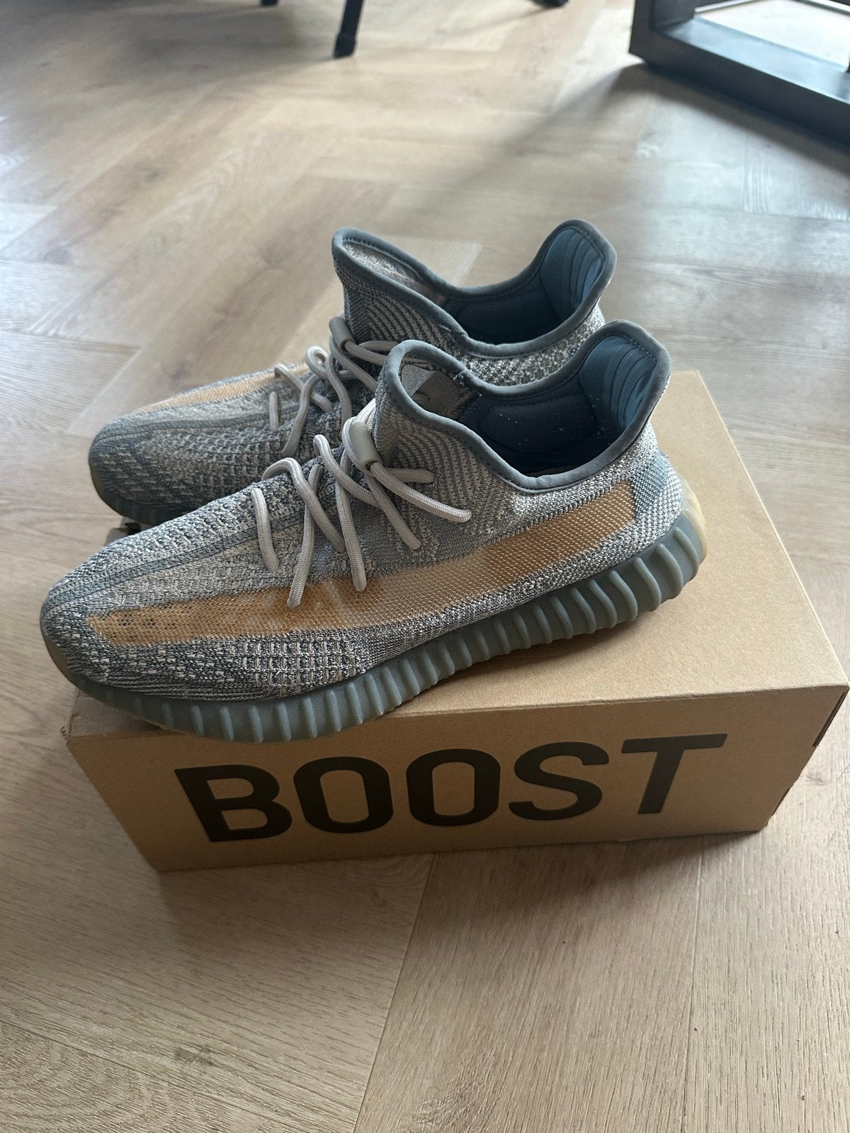 Adidas Yeezy Boost 350 V2 Israfil - Maat 46, Overige kleuren, Ophalen of Verzenden, Sneakers of Gympen, Zo goed als nieuw