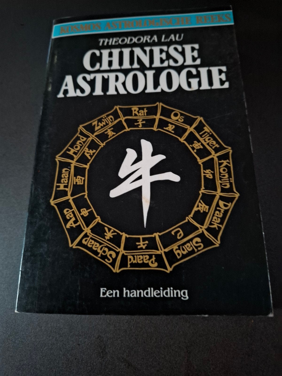 Chinees Astrologie Boek - Theodora Lau, Gelezen, Achtergrond en Informatie, Theodora Lau, Astrologie