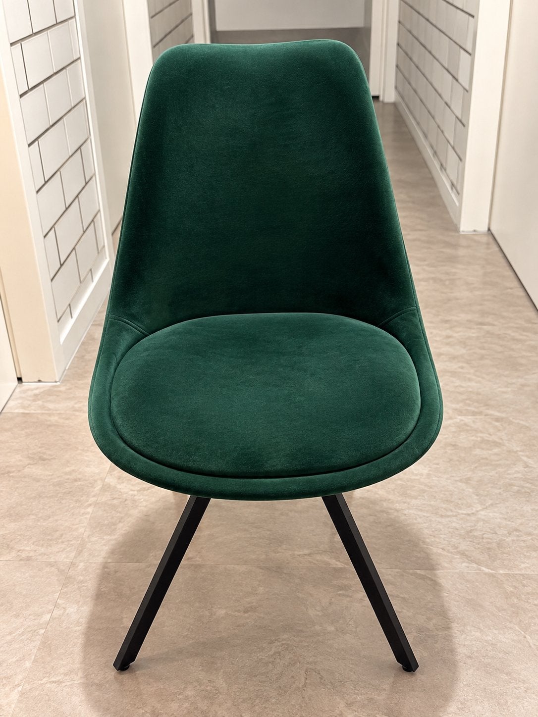 4 Luxe Velvet Eetkamerstoelen donker groen, Ophalen, Gebruikt, 4 tot 6 stoelen