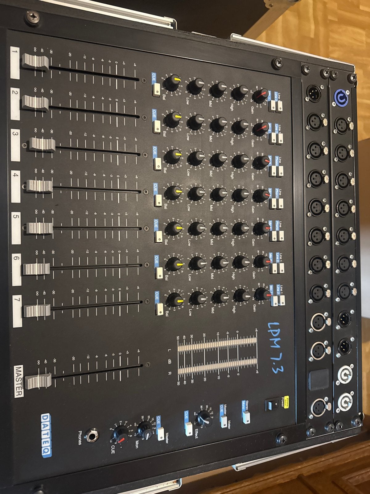 Dateq LPM 7.3 professionele DJ mixer, Ophalen, Zo goed als nieuw, 5 tot 10 kanalen, Microfooningang