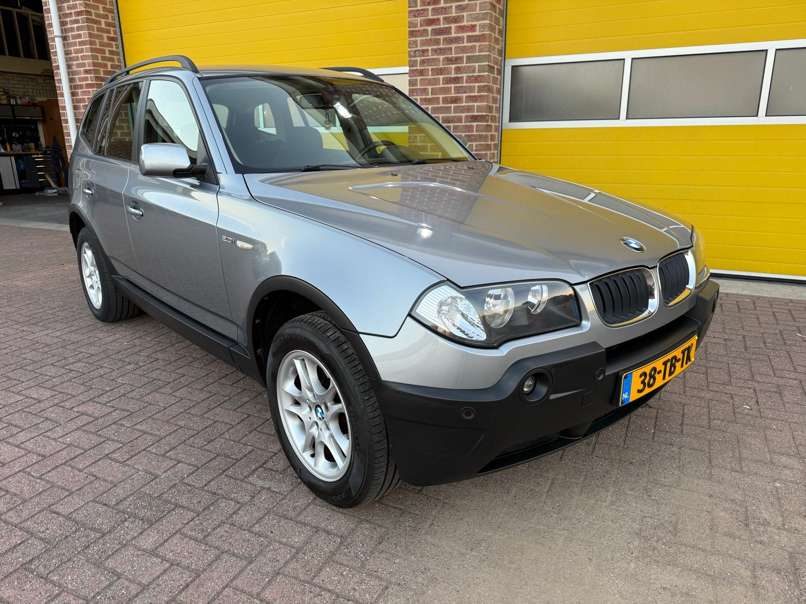 BMW X3 2.0 I 2006 Grijs, Auto's, Stof, 1995 cc, Zwart, 4 cilinders