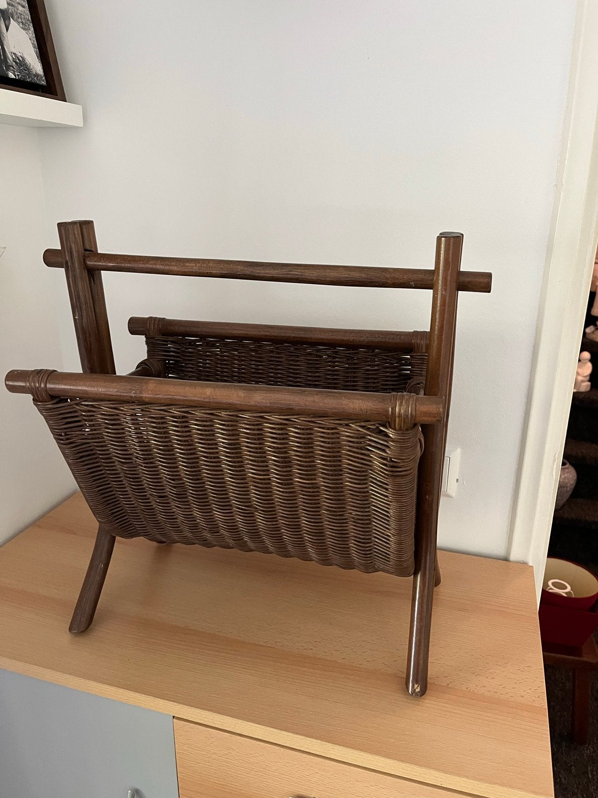 Vintage rotan krantenbak / lectuurbak, Ophalen, Gebruikt, Natuurlijk materiaal, Vintage