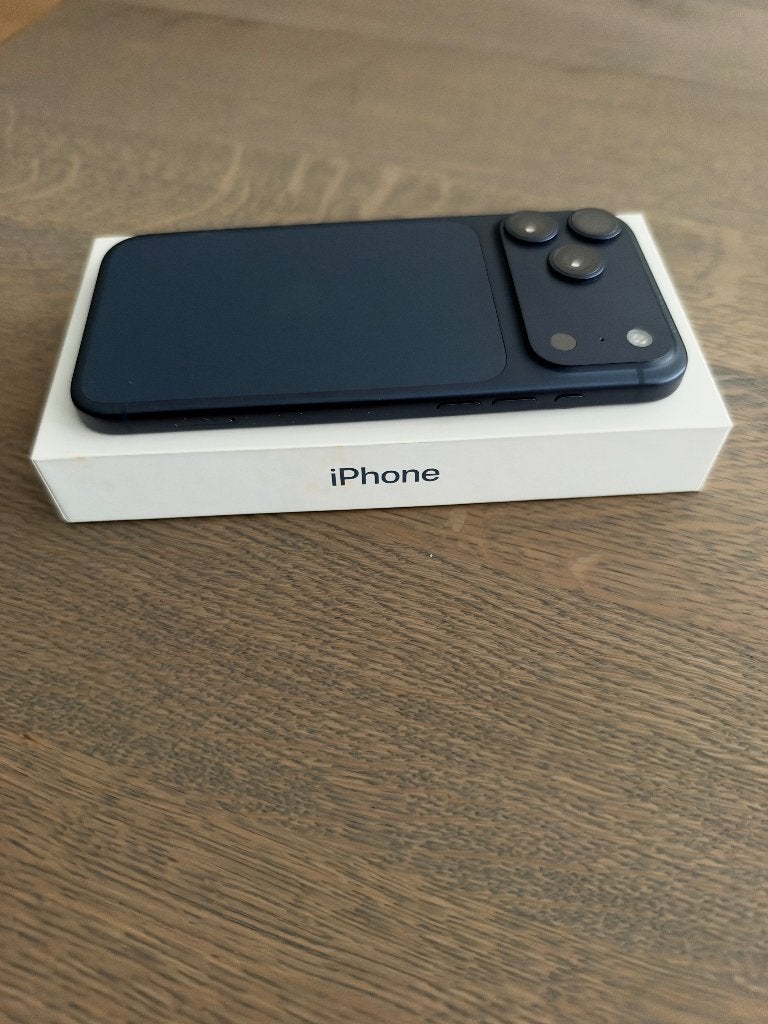 iPhone 17 pro MAX, Telecommunicatie, 94 %, Gebruikt, Blauw, Zonder simlock