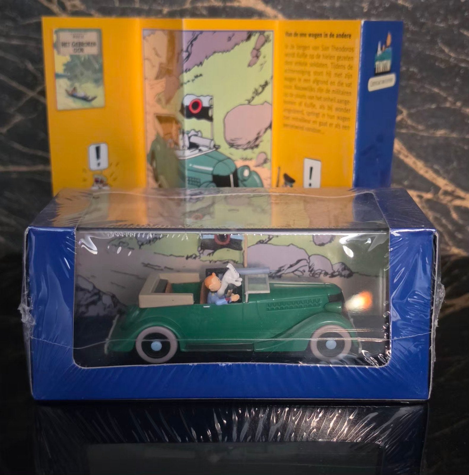 Kuifje en de mitrailleur auto., Ophalen of Verzenden, Kuifje, Zo goed als nieuw, Beeldje of Figuurtje