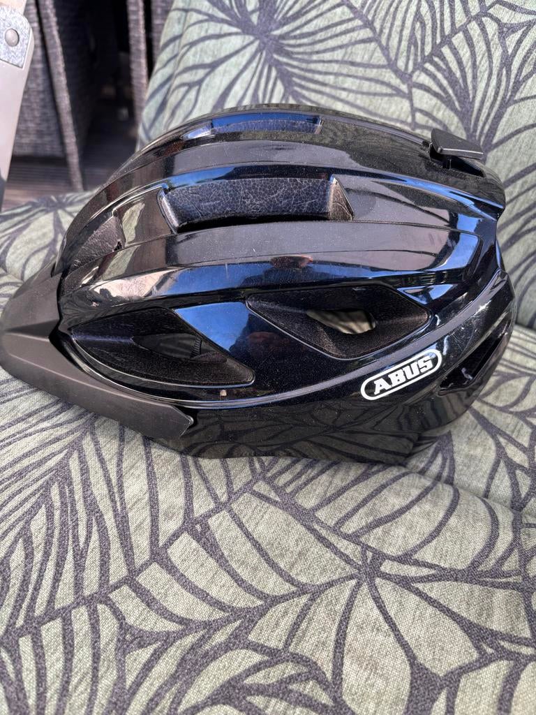 ABUS Fietshelm Zwart - Zo goed als nieuw, Ophalen, Zo goed als nieuw, Overige maten, Heer of Dame