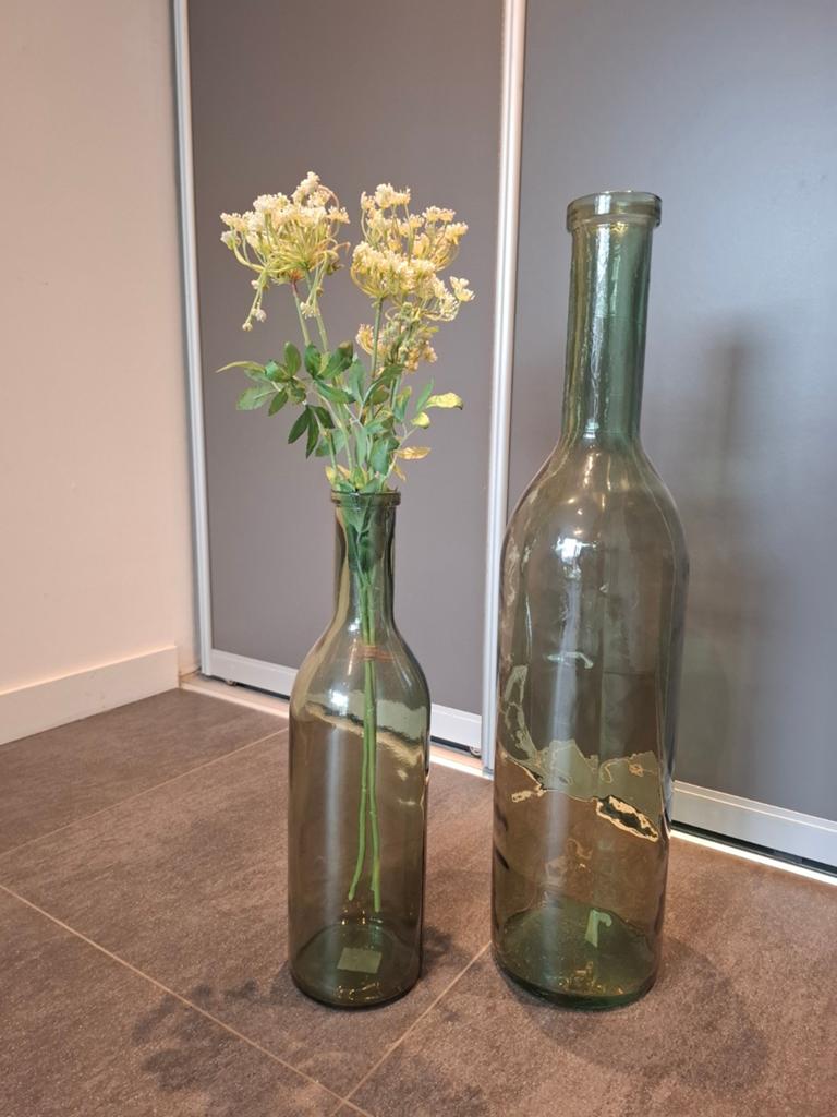 2 Grote glasvazen Mica Rioja (grijs/groen) met decoratie, Ophalen, Zo goed als nieuw, Groen, Glas