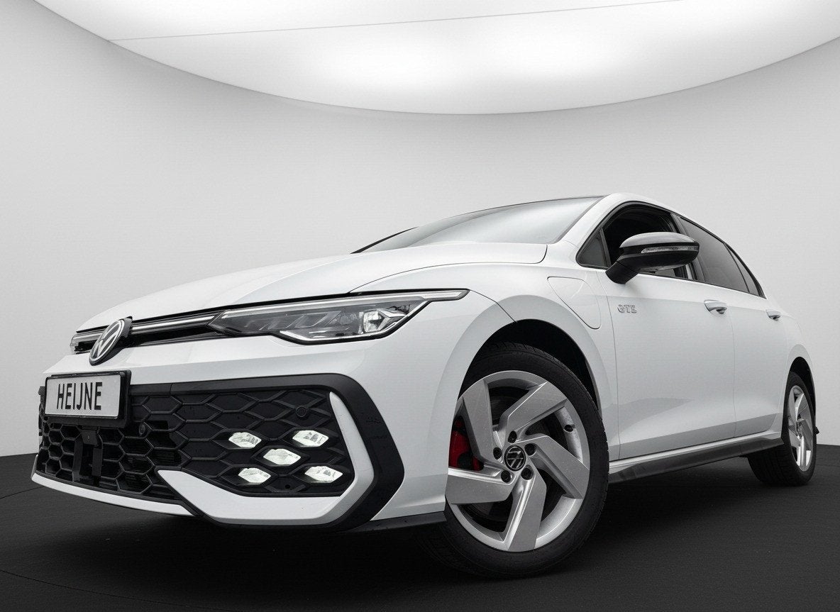 Volkswagen Golf GTE 1.5 eHybrid [PHEV] 272PK SPORT 360°CAME, Auto's, Volkswagen, 12 maanden, 77 km/l, Zwart, 4 cilinders