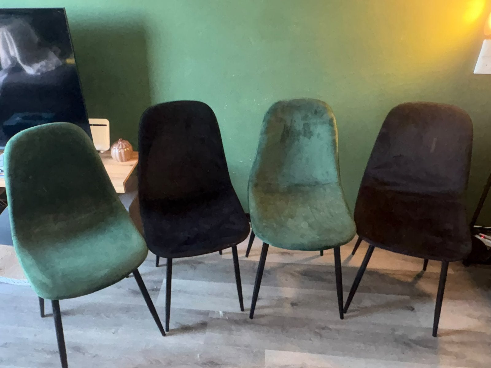Ronde eethoek met 4 velvet stoelen – zeer nette staat, Ophalen, Zo goed als nieuw, Rond