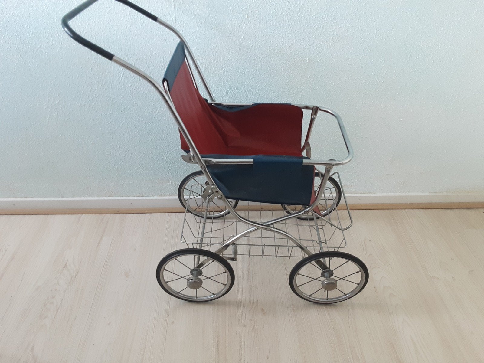 Antieke poppenwagen, Antiek en Kunst, Antiek | Speelgoed, Ophalen