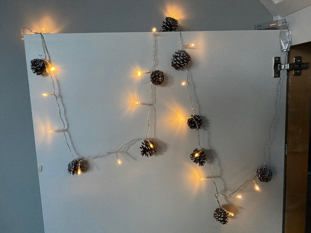 Kerstlichtjes snoer 20 met denneappeltjes, Diversen, Kerst, Ophalen, Zo goed als nieuw