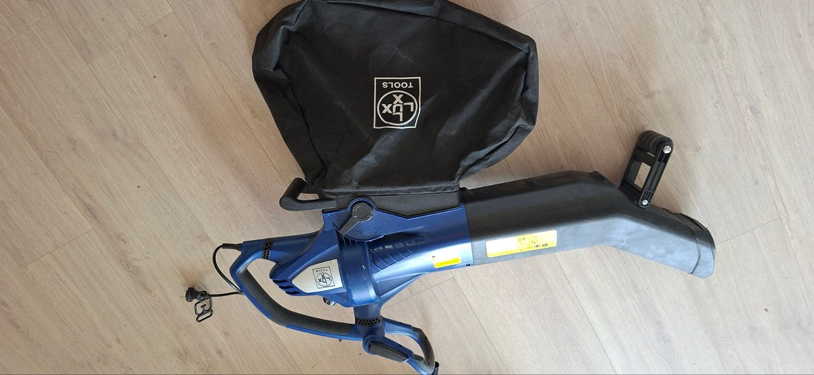 LUX Tools elektrische bladblazer / bladzuiger 2800W – goede, Ophalen, Zo goed als nieuw, Elektrisch, Handgedragen