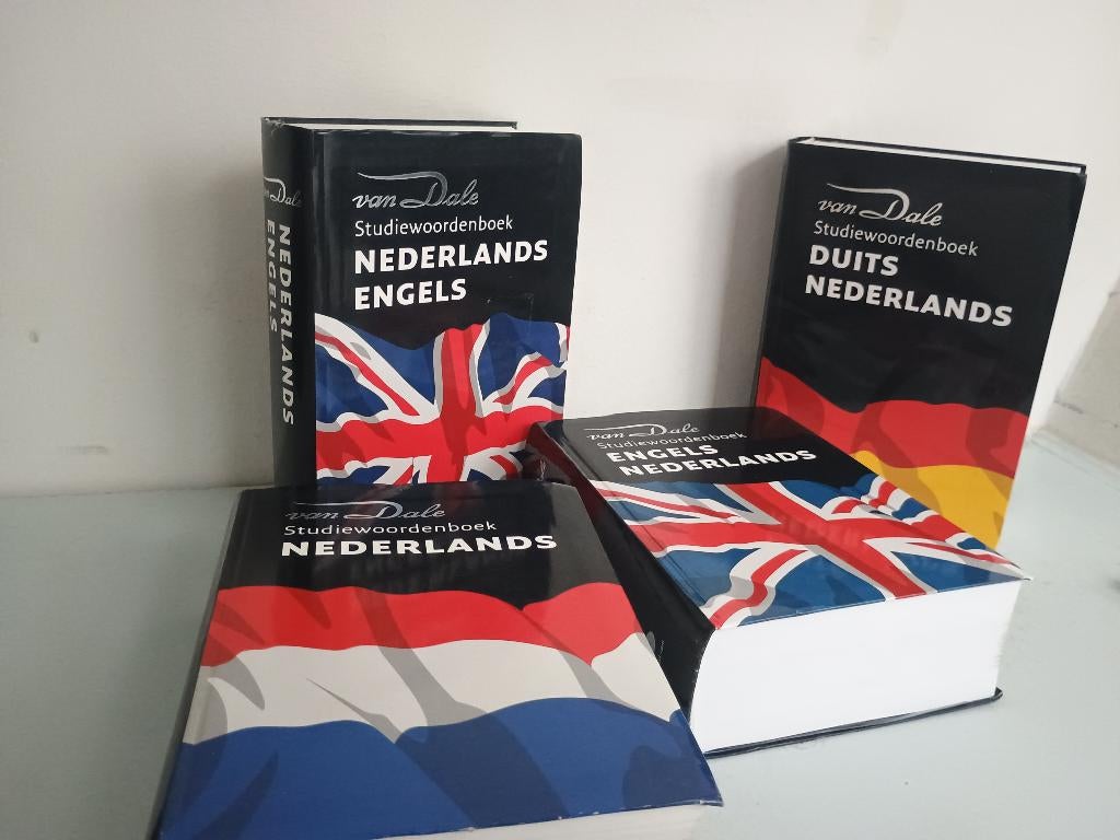Van Dale Woordenboeken (alle 4), Ophalen, Zo goed als nieuw, Van Dale, Nederlands