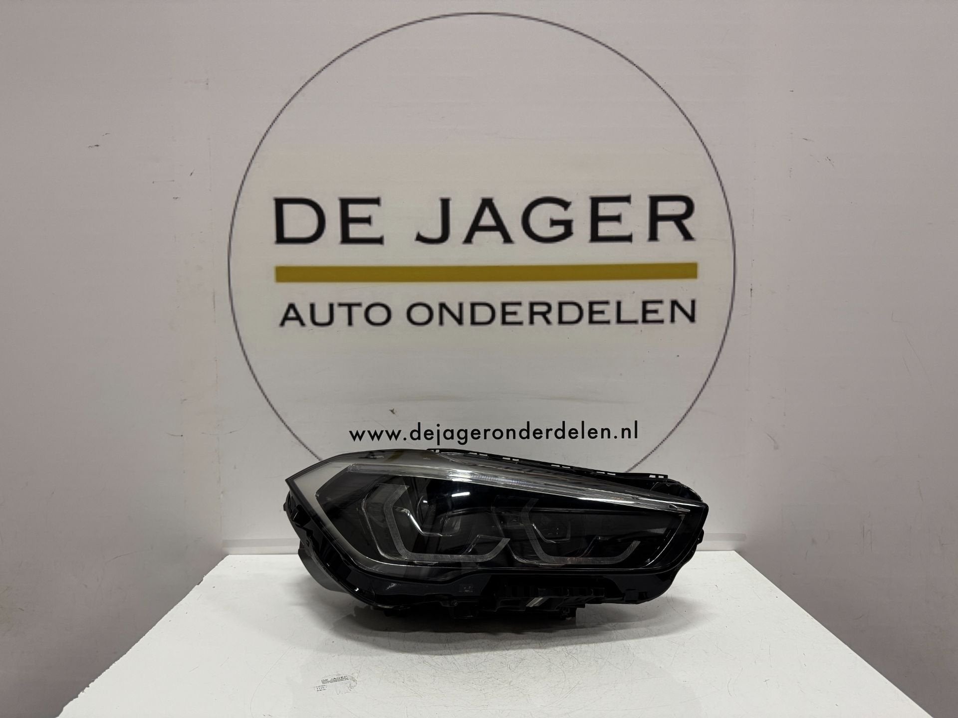 BMW X1 F48 LCI FACELIFT VOL LED KOPLAMP RECHTS 63115A01172, Petuelring 130
80788  Munich, DE, Gebruikt, Info@bmw.de, Ophalen of Verzenden