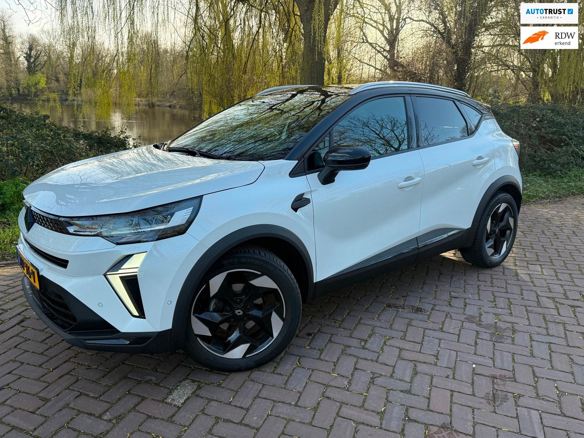 Renault CAPTUR 1.3 mild hybrid 160 techno Two-Tone 1Eig. b.j, Auto's, Adaptive Cruise Control, Euro 6, 4 cilinders, Leder en Stof