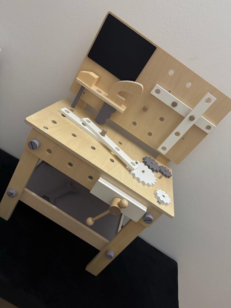 Houten kinderwerkbank met gereedschap, Ophalen, Zo goed als nieuw, Jongen of Meisje