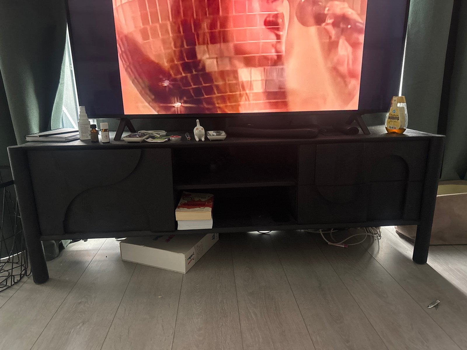 Zwart TV-meubel met opbergruimte, Ophalen, Gebruikt, 100 tot 150 cm, Minder dan 100 cm